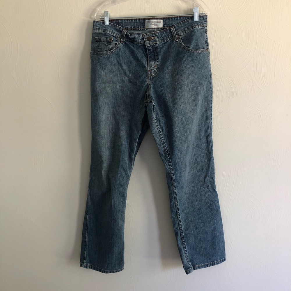 Levi Strauss Straight Legged Stretch Jeans